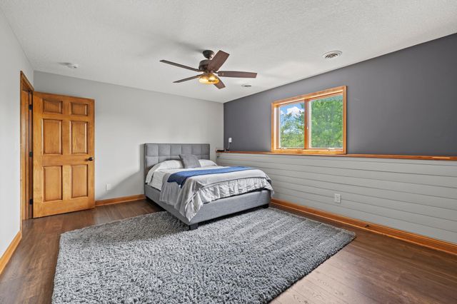 1914 261st Avenue NW, Isanti, MN 55040