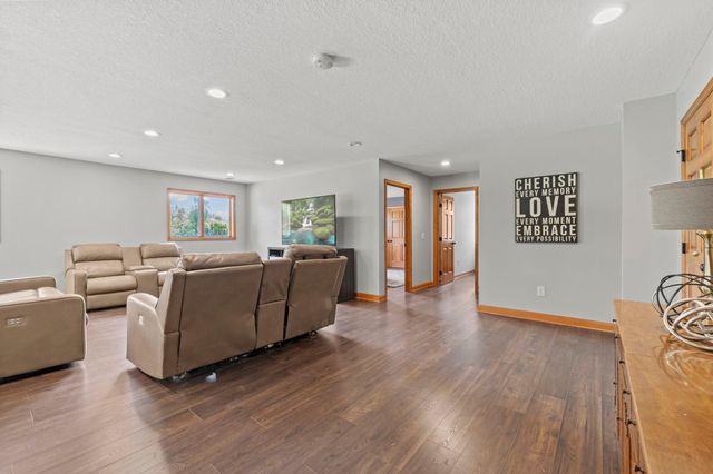 1914 261st Avenue NW, Isanti, MN 55040