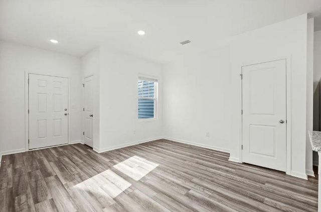 225 Rodgers RD, Taylor, TX 76574