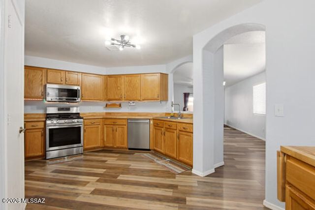 9458 E Bench Mark Loop, Tucson, AZ 85747