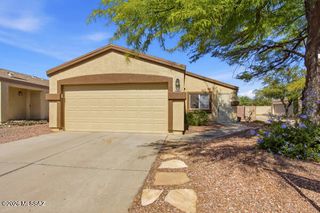 9458 E Bench Mark Loop, Tucson, AZ 85747