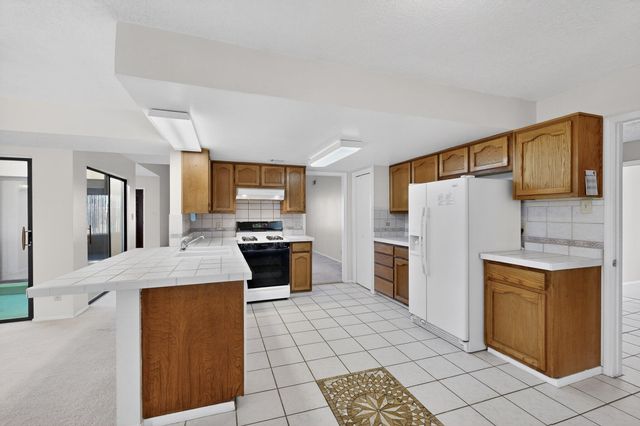 106 Fulton Avenue, Rio Communities, NM 87002