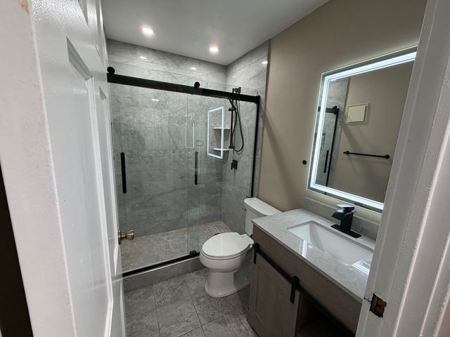 9388 Bay Colony Drive 1S, Des Plaines, IL 60016