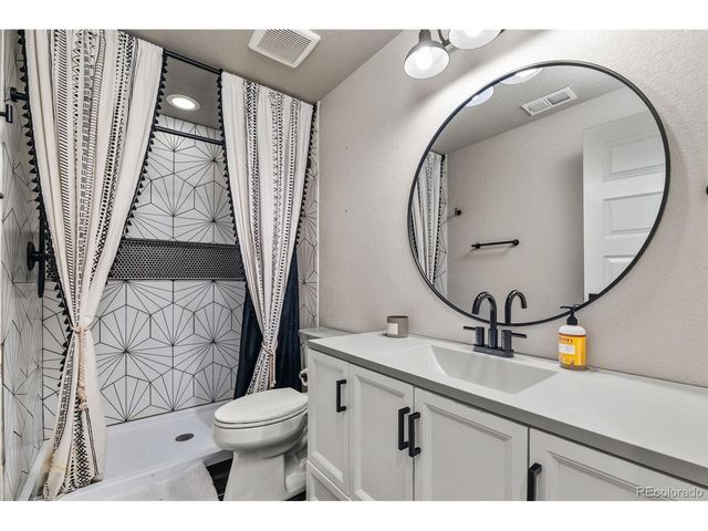 25537 E Alder Dr, Aurora, CO 80016