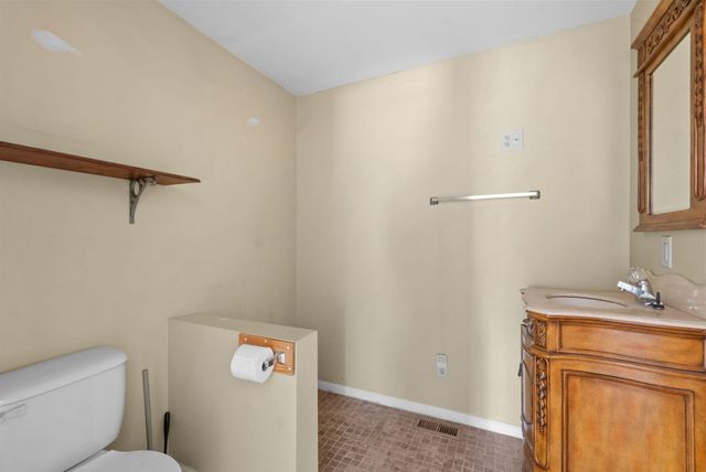 224 Rodenberry Road, Cross, SC 29436