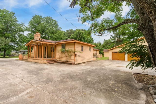 224 Rodenberry Road, Cross, SC 29436