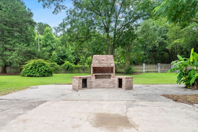 224 Rodenberry Road, Cross, SC 29436