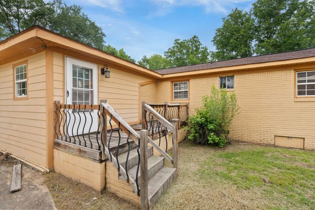 224 Rodenberry Road, Cross, SC 29436