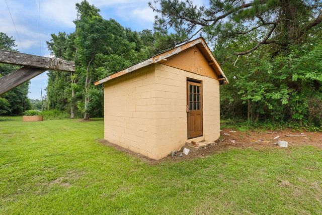 224 Rodenberry Road, Cross, SC 29436