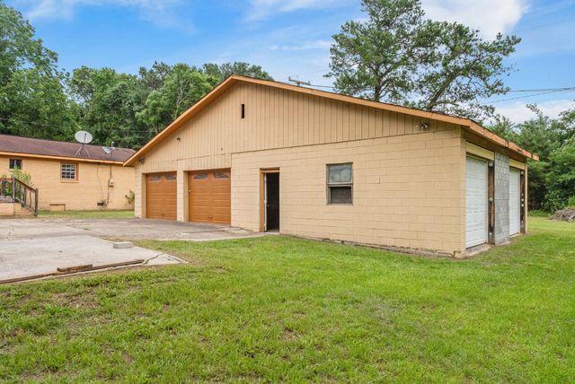 224 Rodenberry Road, Cross, SC 29436