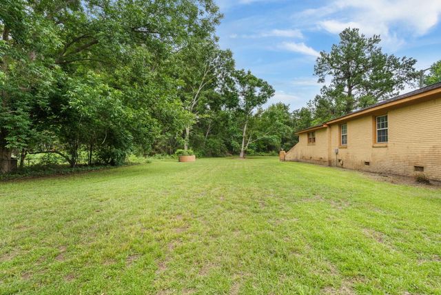 224 Rodenberry Road, Cross, SC 29436