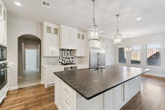 4624 Roundup Road, Edmond, OK 73034