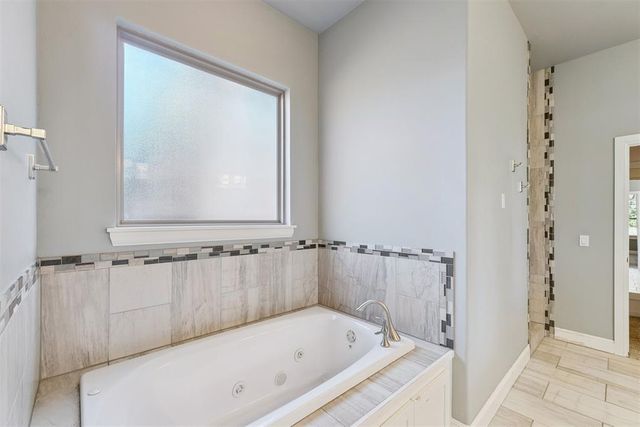 4624 Roundup Road, Edmond, OK 73034