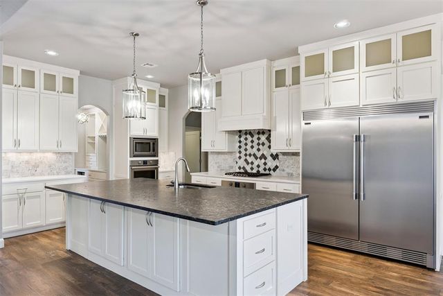 4624 Roundup Road, Edmond, OK 73034