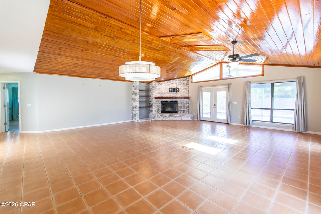 Image 4 of property listing at 215 Moonlight Bay Drive, Panama City Beach, FL 32407