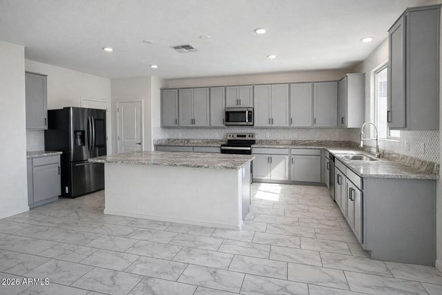 2439 W KOWALSKY Lane, Phoenix, AZ 85041
