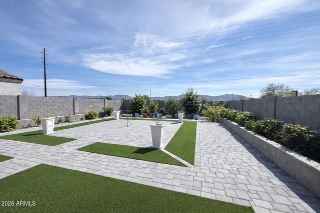 2439 W KOWALSKY Lane, Phoenix, AZ 85041