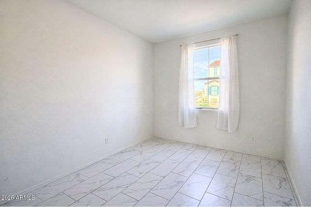 2439 W KOWALSKY Lane, Phoenix, AZ 85041