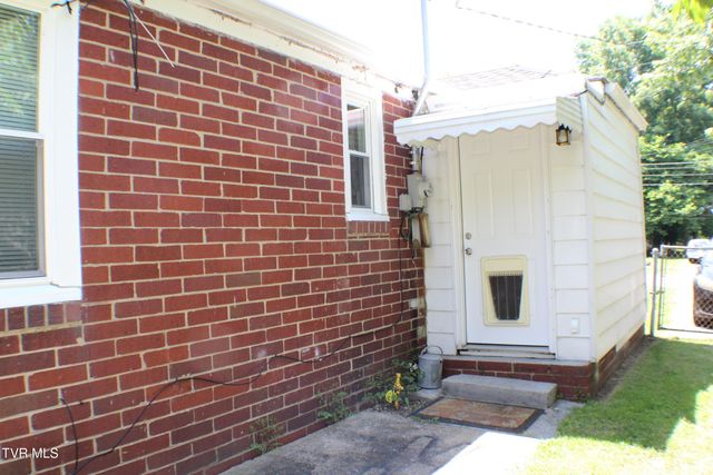 2032 Sherwood Road, Kingsport, TN 37664