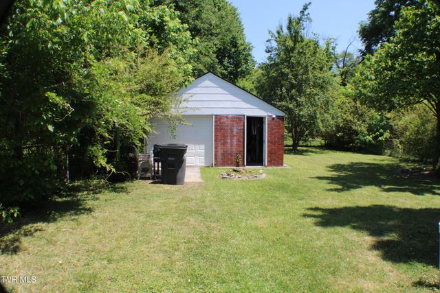 2032 Sherwood Road, Kingsport, TN 37664