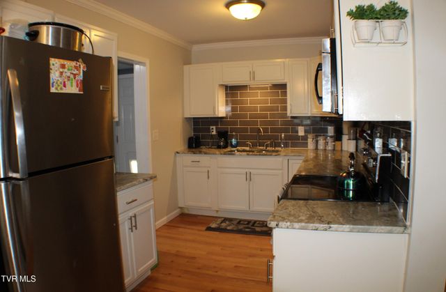 2032 Sherwood Road, Kingsport, TN 37664