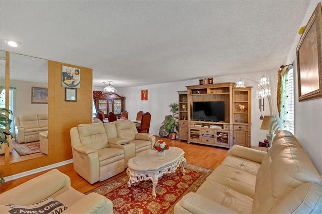 316 Shiloh Hills NW Drive, Kennesaw, GA 30144