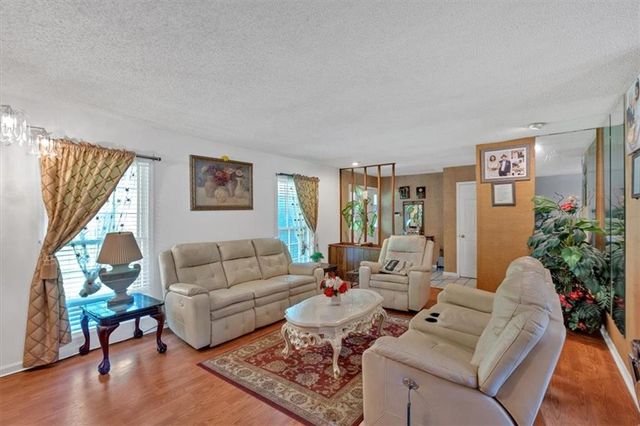 316 Shiloh Hills NW Drive, Kennesaw, GA 30144