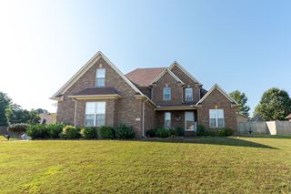 205 Crooked Creek Ln, Medina, TN 38355