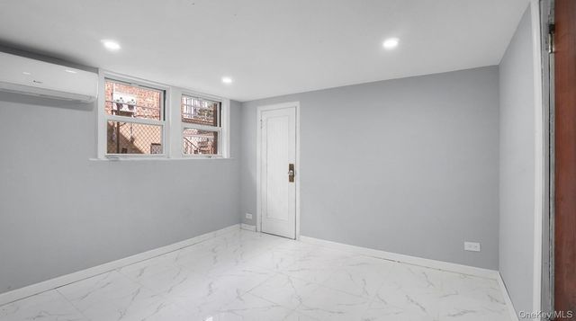 2729 Paulding Avenue, Bronx, NY 10469
