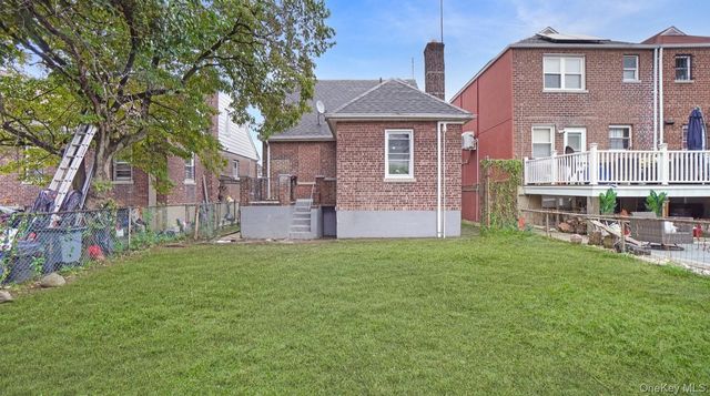 2729 Paulding Avenue, Bronx, NY 10469