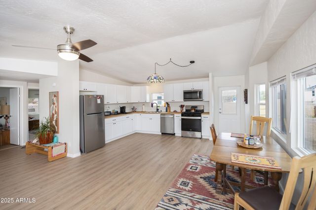 20550 E SUNSET Lane, Mayer, AZ 86333