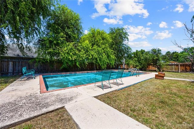 404 S Dogwood Street, Pharr, TX 78577