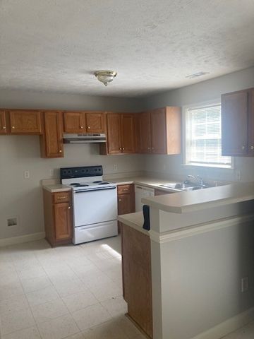 2220 S Rutherford Blvd, Murfreesboro, TN 37130