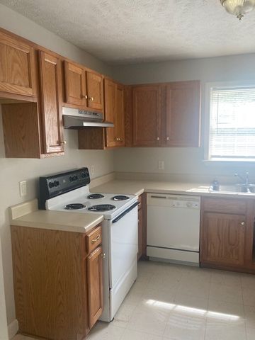 2220 S Rutherford Blvd, Murfreesboro, TN 37130