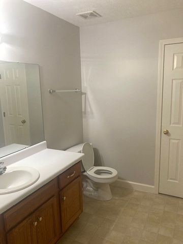 2220 S Rutherford Blvd, Murfreesboro, TN 37130