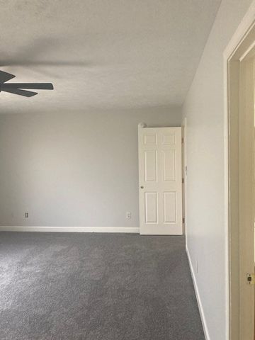 2220 S Rutherford Blvd, Murfreesboro, TN 37130