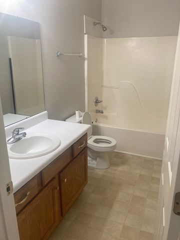 2220 S Rutherford Blvd, Murfreesboro, TN 37130