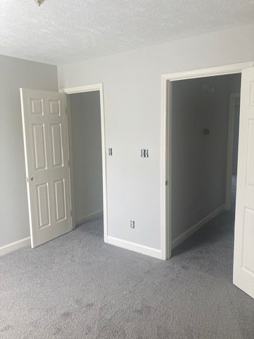 2220 S Rutherford Blvd, Murfreesboro, TN 37130