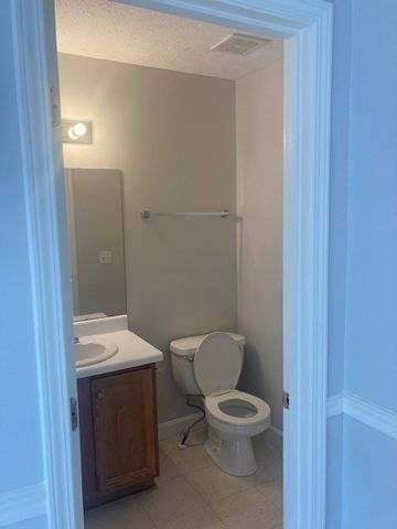 2220 S Rutherford Blvd, Murfreesboro, TN 37130