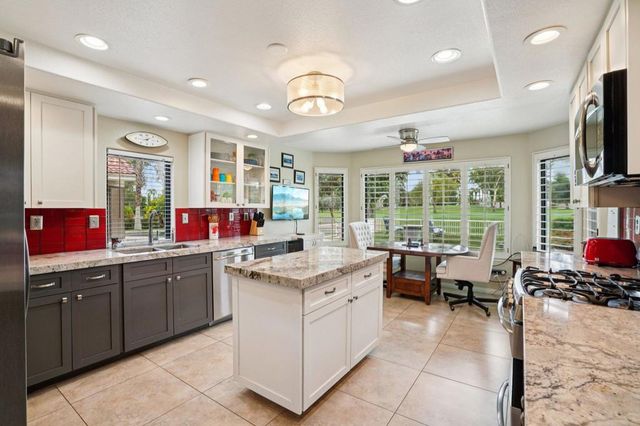 39985 Sweetwater Drive, Palm Desert, CA 92211