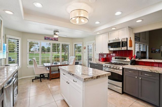 39985 Sweetwater Drive, Palm Desert, CA 92211