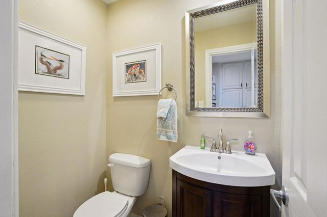 39985 Sweetwater Drive, Palm Desert, CA 92211