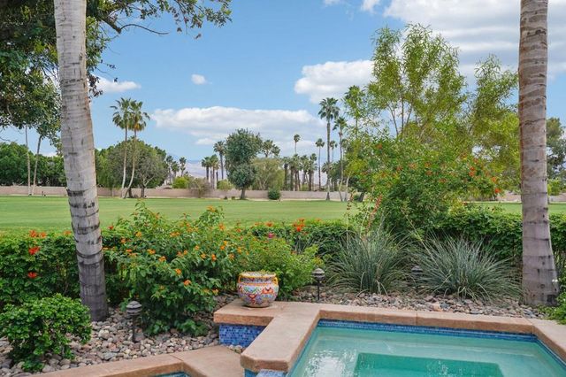39985 Sweetwater Drive, Palm Desert, CA 92211