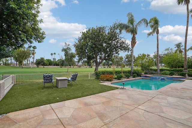39985 Sweetwater Drive, Palm Desert, CA 92211
