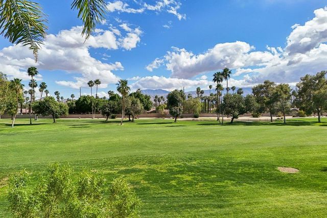 39985 Sweetwater Drive, Palm Desert, CA 92211