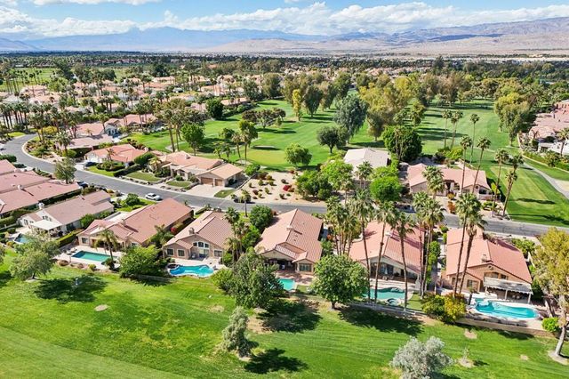 39985 Sweetwater Drive, Palm Desert, CA 92211