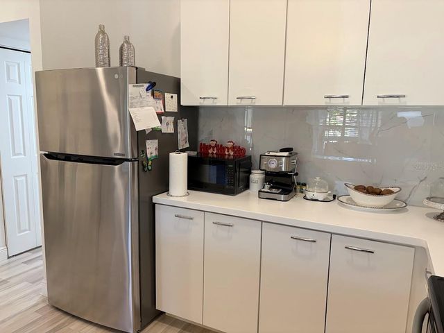 2511 HAMMOCK COURT 2511, Clearwater, FL 33761