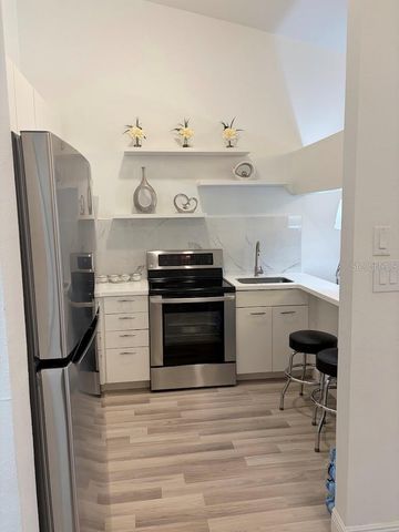 2511 HAMMOCK COURT 2511, Clearwater, FL 33761