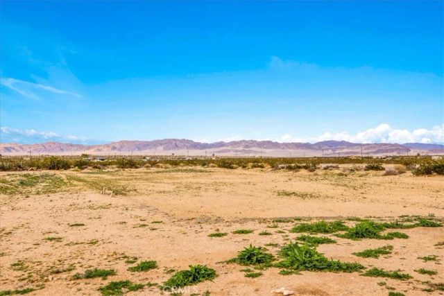 67550 Del Oro Road, 29 Palms, CA 92277