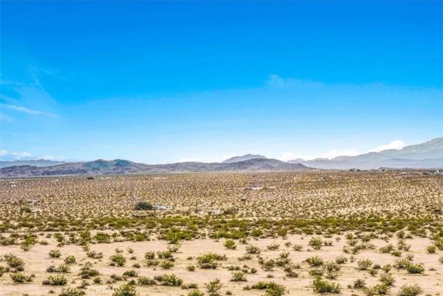 67550 Del Oro Road, 29 Palms, CA 92277